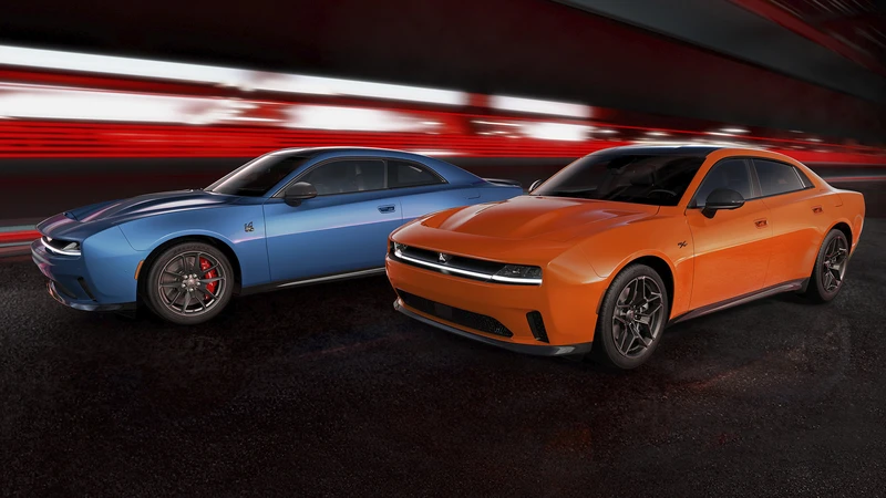 Dodge Charger 2024: saluden al primer muscle car eléctrico que sale de fábrica