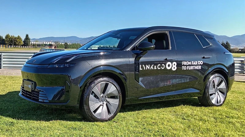 Lynk & Co 08 2026 llega a México, precios y versiones del nuevo SUV híbrido enchufable premium chino
