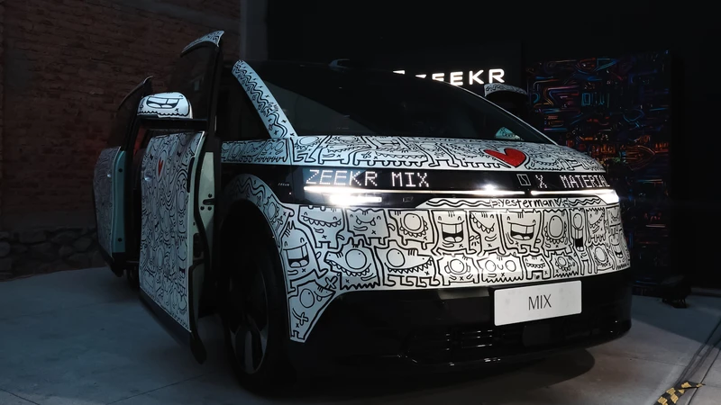 Zeekr fusiona arte contemporáneo y movilidad eléctrica en la Semana del Arte