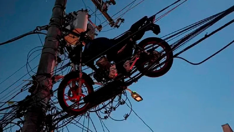 Esta moto se subió a la moda eléctrica