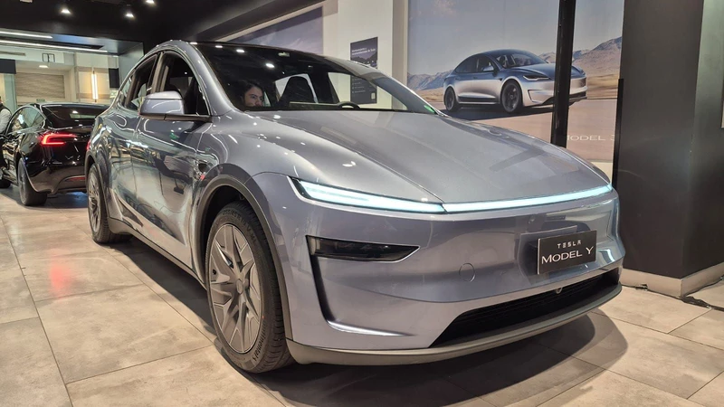 Tesla potencia la oferta del Model Y con la nueva versión L para seis personas