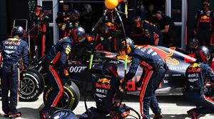 Red Bull Racing rompe el récord del pit stop más rápido, cuatro neumáticos en menos de dos segundos