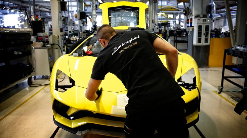 Lamborghini reinicia la producción del Aventador; repondrá las unidades incendiadas en el buque
