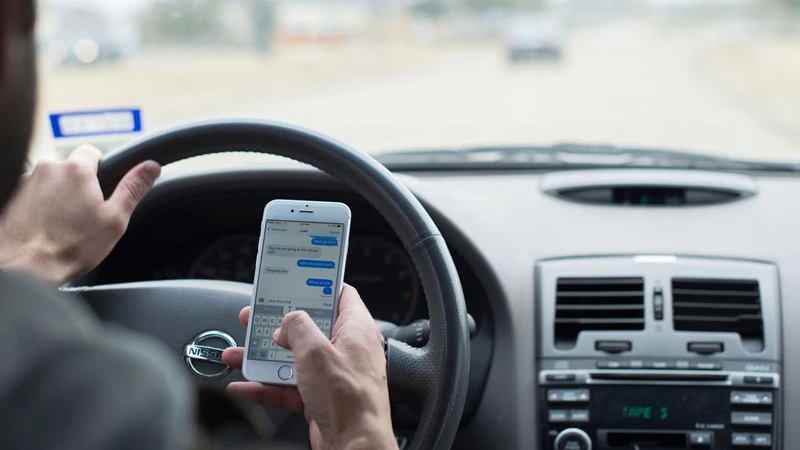 Tu auto inteligente te delataría frente a tu seguro sobre tu estilo de manejo para cobrarte más