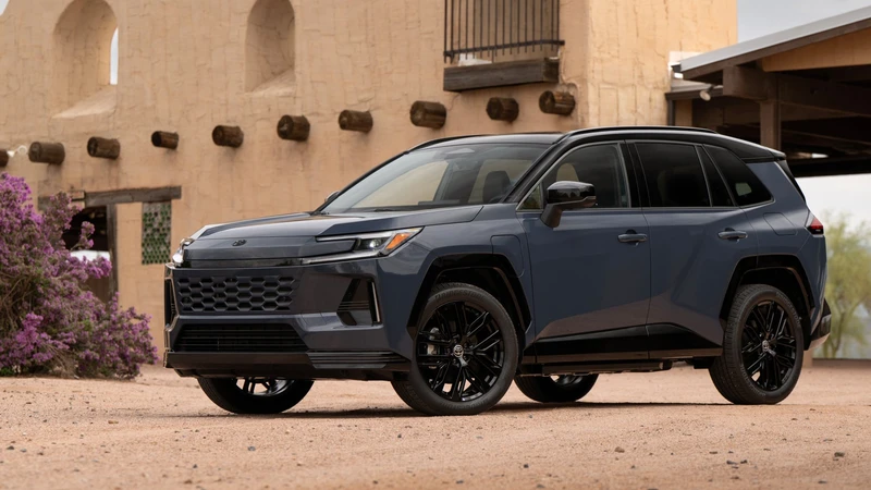 Toyota RAV4 PHEV 2026, precios y versiones en México