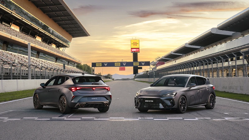 CUPRA León VZ 2026 sube el nivel con más potencia y una exclusiva versión TCR