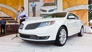 Lincoln MKS 2013 debuta en el Concurso de la Elegancia