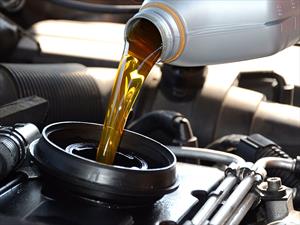 ¿Por qué y cuándo debo cambiar el aceite del auto?
