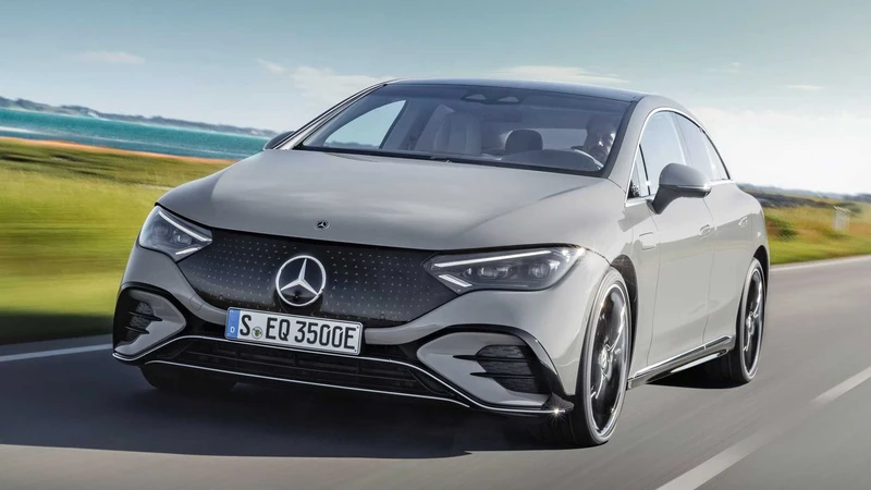 Mercedes-Benz dice que los autos eléctricos ya cuestan lo mismo que los convencionales