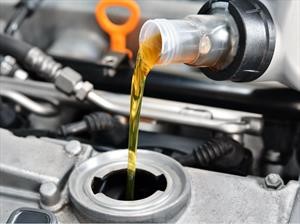 Ventajas de usar aceite sintético en el motor del carro