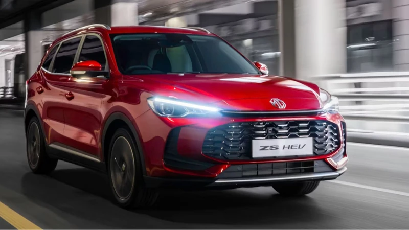 MG ZS 2025 se presenta con mecánica híbrida y un diseño más elegante