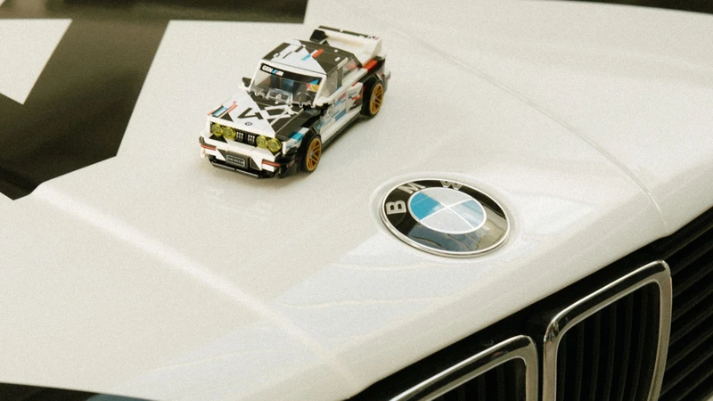 BMW x Lego: el legendario M3 E30 ya tiene su versión a escala