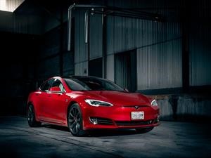 Tesla Model S es elegido como el mejor vehículo de la última década