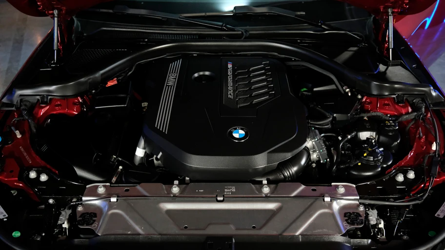 BMW M240i xDrive Carbon Edition