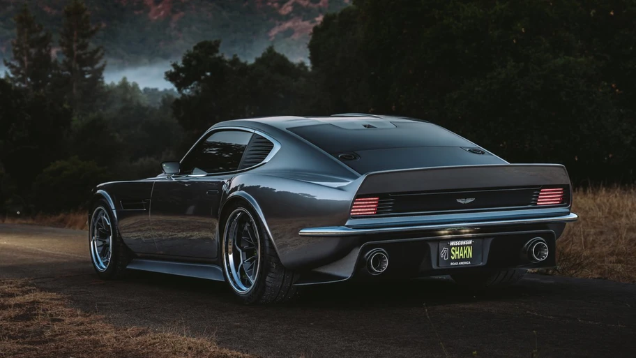 Aston Martin DBS Octavia