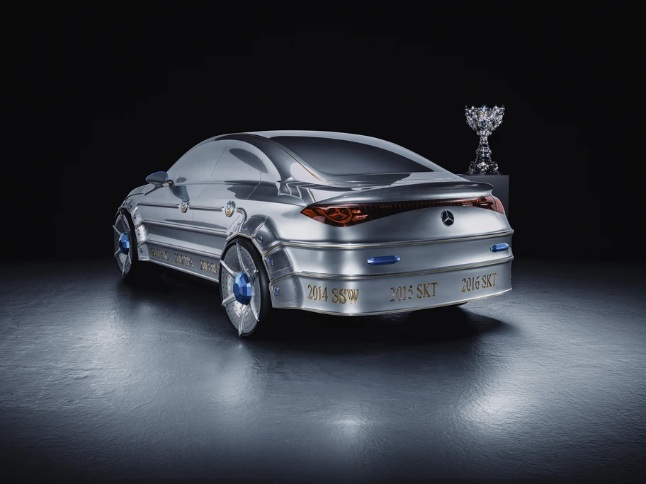 Mercedes-Benz presenta una obra de arte inspirada en League of Legends - Autocosmos