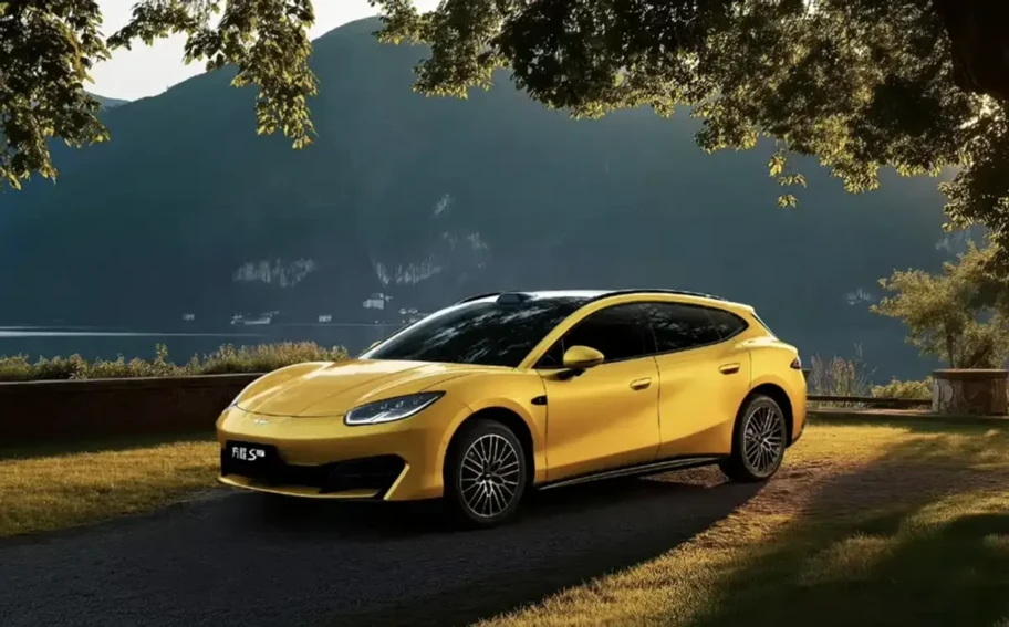 Formula S, los deportivos eléctricos de BYD para rivalizar con Tesla y Xiaomi - Autocosmos