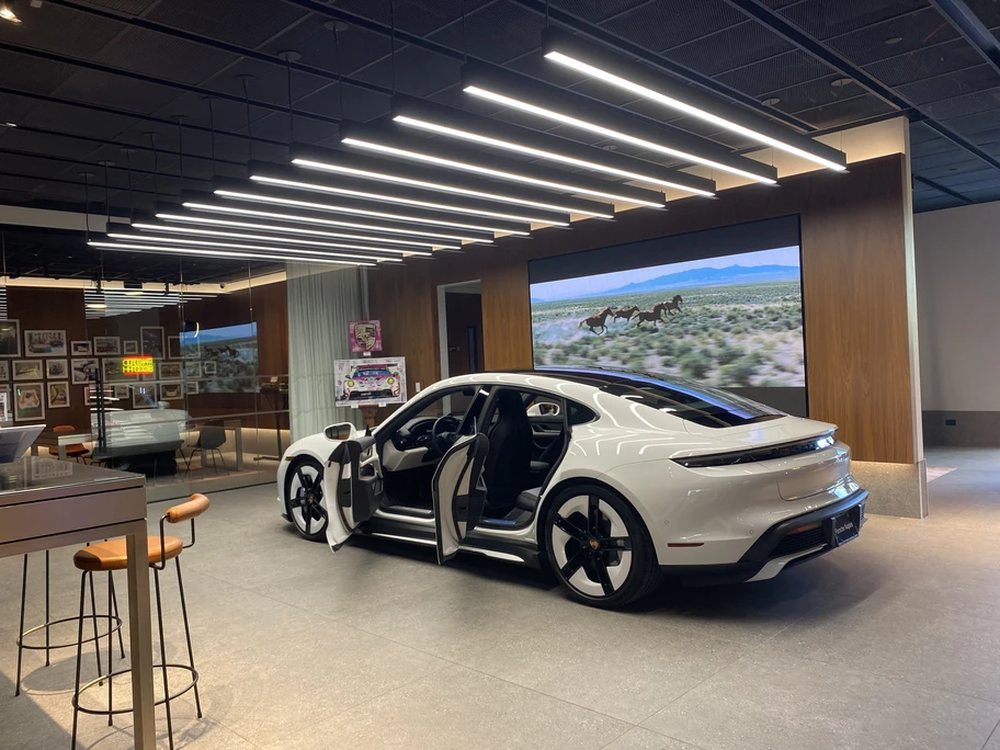South Florida Porsche Experience, una eléctrica ruta para conocer el Porsche Studio Naples - Autocosmos