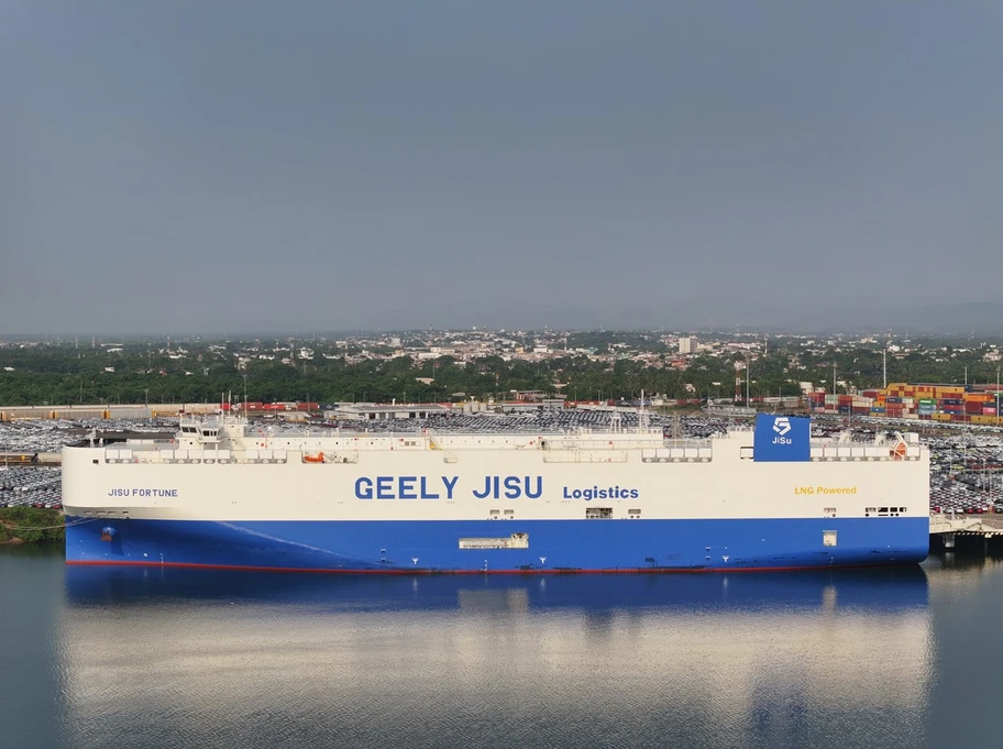 Geely EX5 y EX5 EM-i desembarcan en el puerto Lázaro Cárdenas - Autocosmos