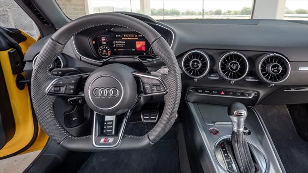 Audi TTS 2020 - interior