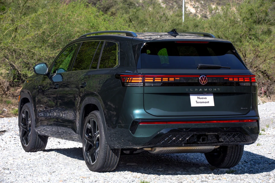 Volkswagen Teramont 2027 llega a México, más tecnológico y seguro - Autocosmos