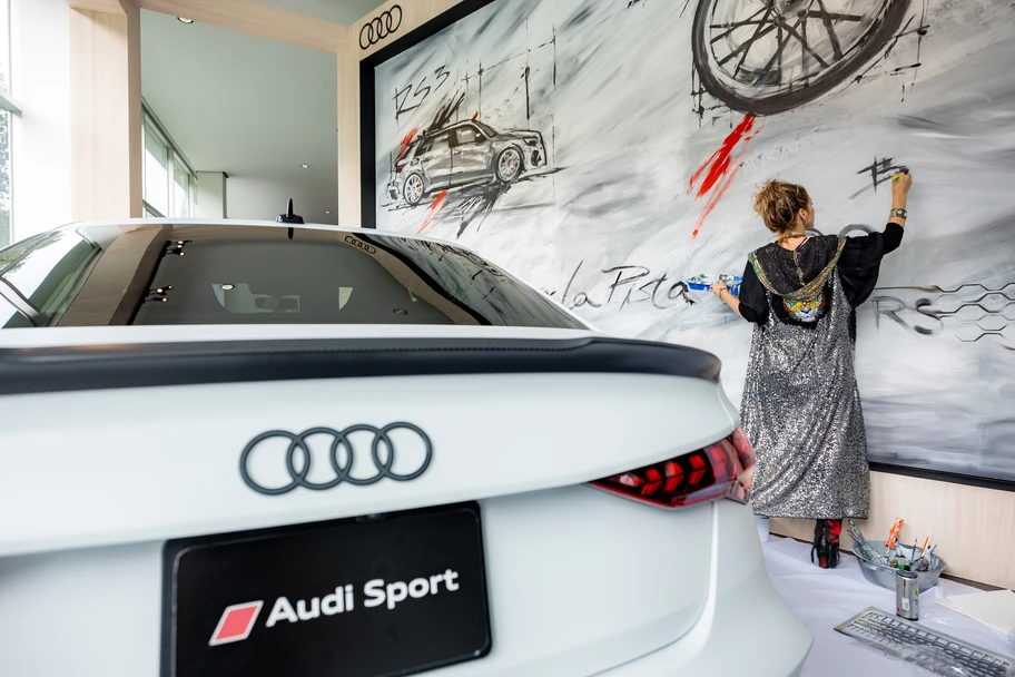 Audi RS 3 competition limited inspira una exhibición de arte en México - Autocosmos