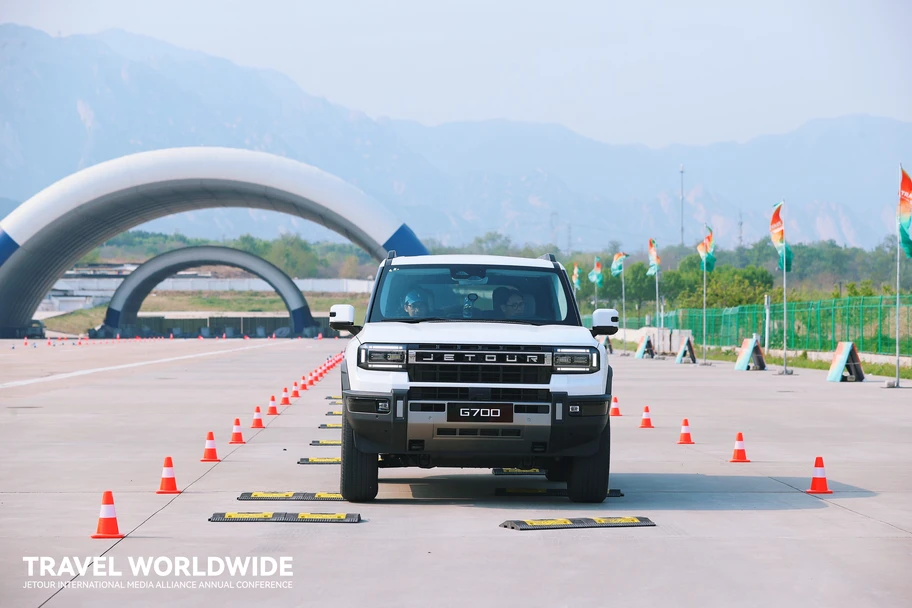 Jetour G700
