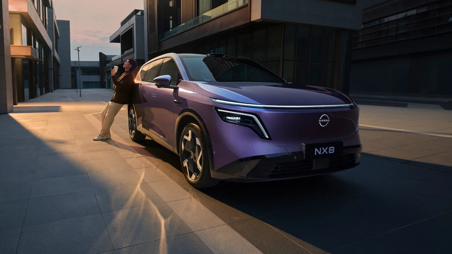 NIssan NX8