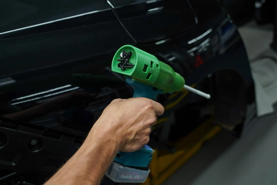 BMW crea un nuevo material de impresión 3D con polvo de desecho y piezas usadas - Autocosmos