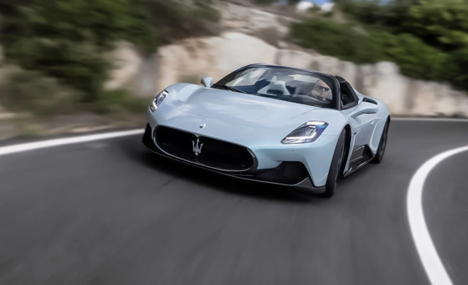 Maserati podría apostar por un motor a gasolina y caja manual para su próximo deportivo - Autocosmos