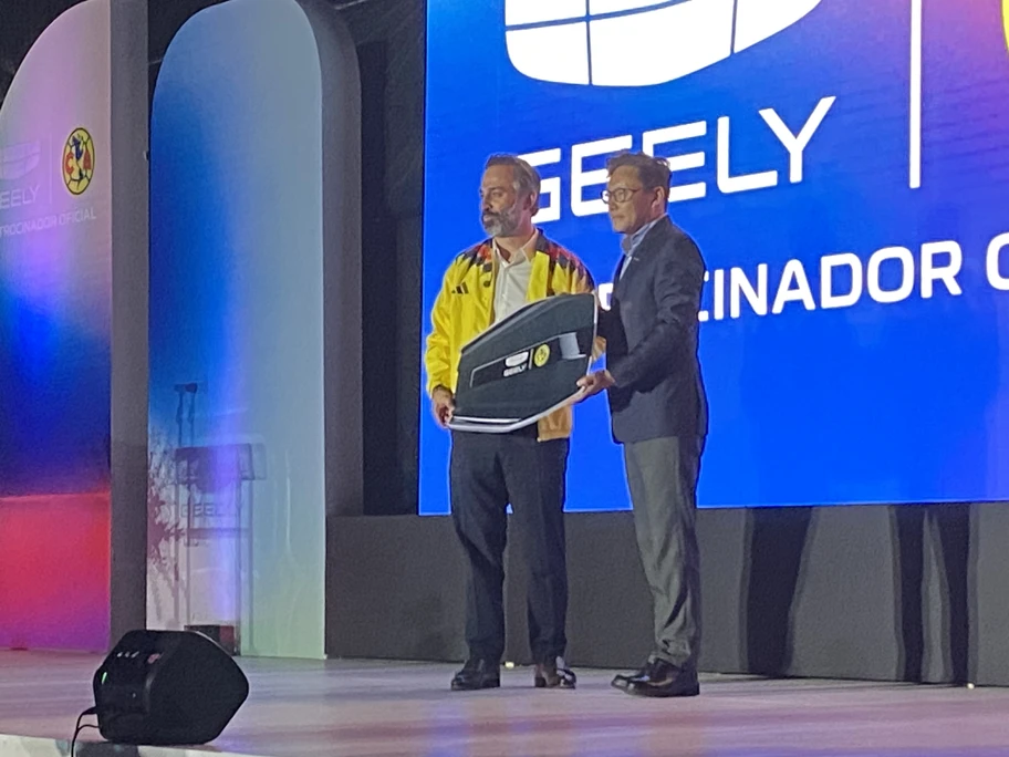 Geely entrega 15 vehículos al Club América como parte de su patrocinio - Autocosmos