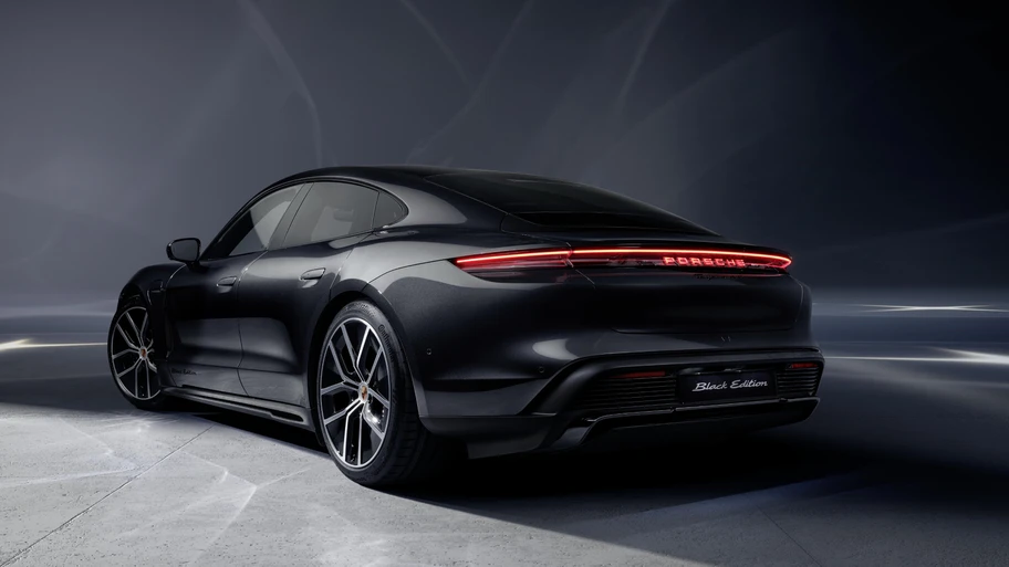 Porsche Taycan Black Edition
