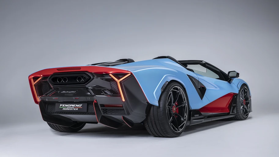 Lamborghini Fenomeno Roadster estrena llantas Bridgestone - Autocosmos