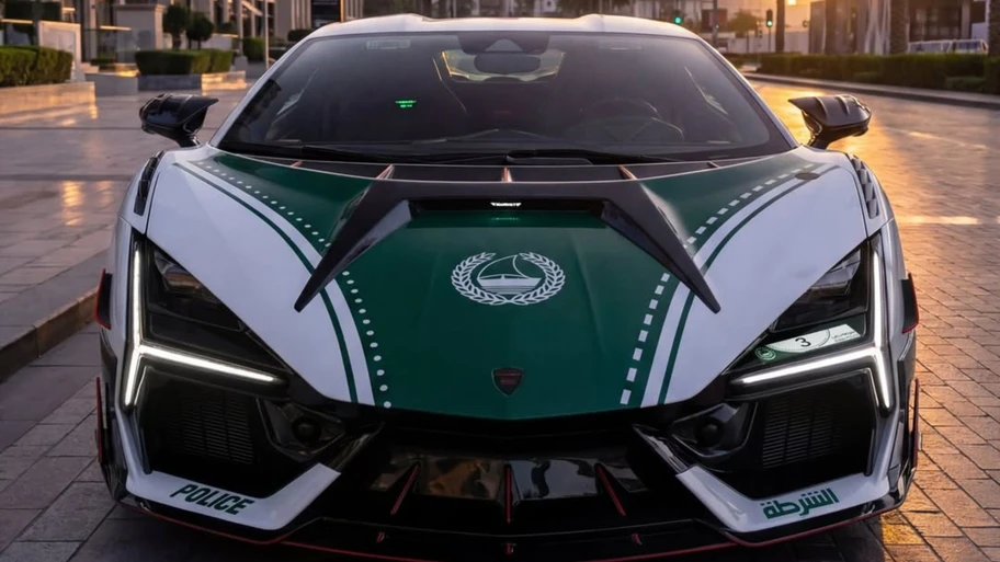 Lamborghini Revuelto Dubái