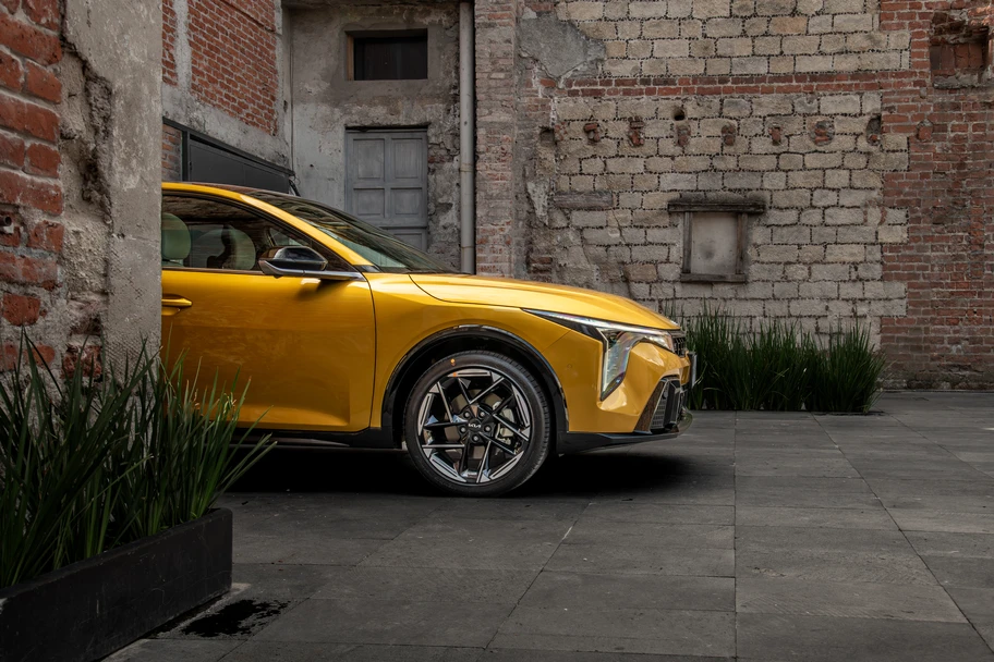 Kia K4 Hatchback inicia exportaciones a Europa - Autocosmos