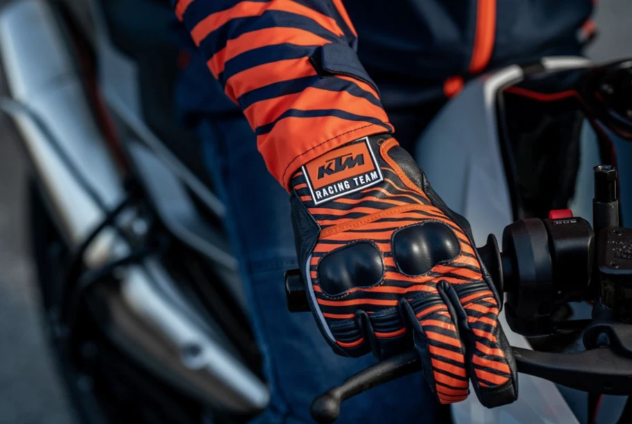 6 cosas que todo motociclista debe hacer antes de salir a rodar - Autocosmos