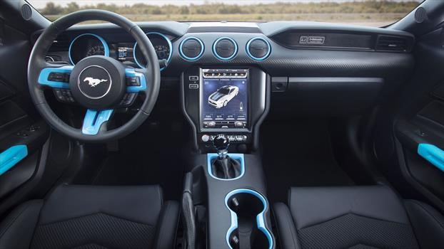 Ford Mustang Lithium - interior