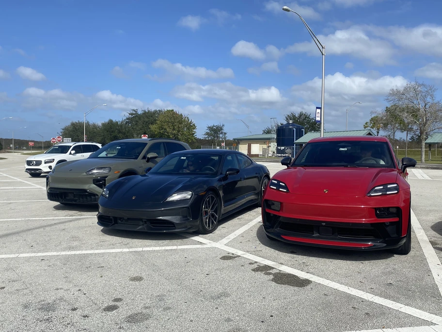 South Florida Porsche Experience, una eléctrica ruta para conocer el Porsche Studio Naples - Autocosmos