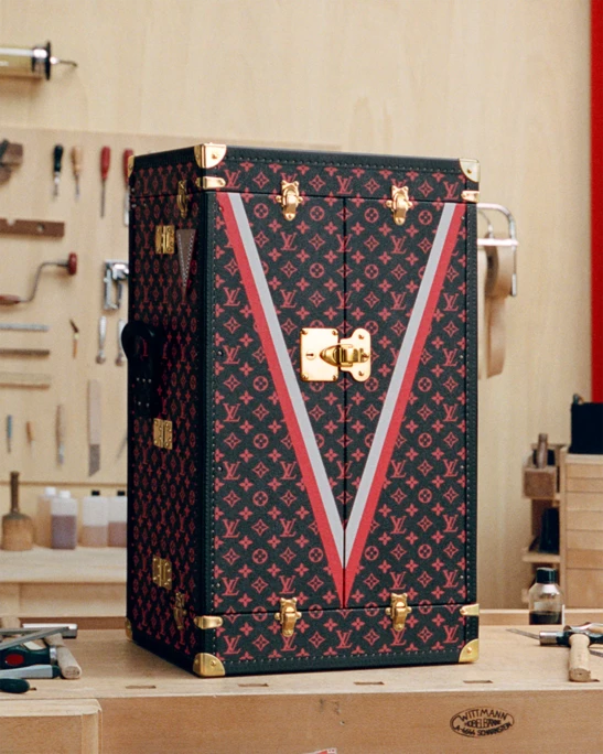 F1 x LV