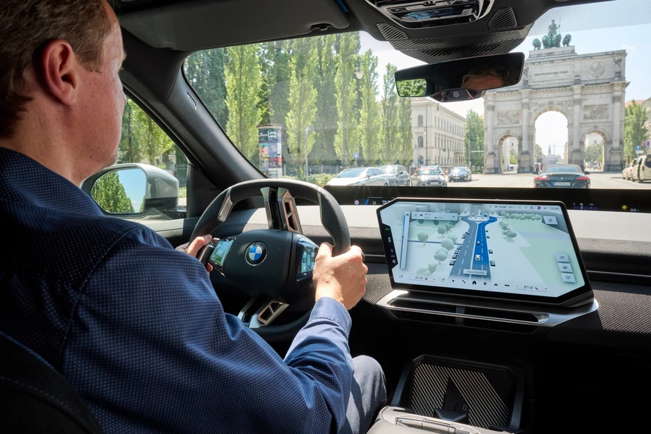 BMW Maps evoluciona: ahora integra navegación y asistencia al conductor en 3D - Autocosmos