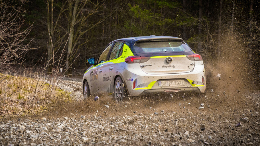  El Opel Corsa eléctrico de rally emitirá un sonido artificial único en su  tipo