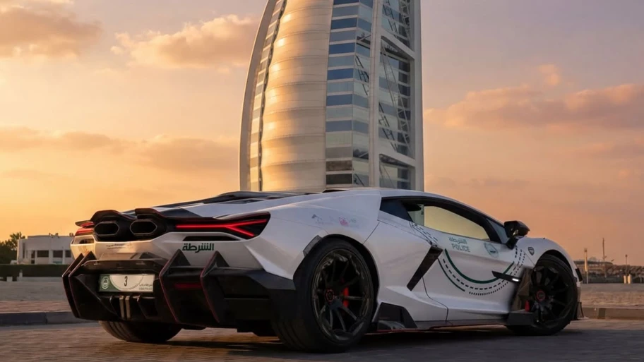 Lamborghini Revuelto Dubái