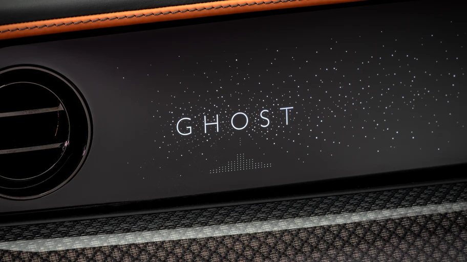 Rolls-Royce Black Badge Ghost Gamer
