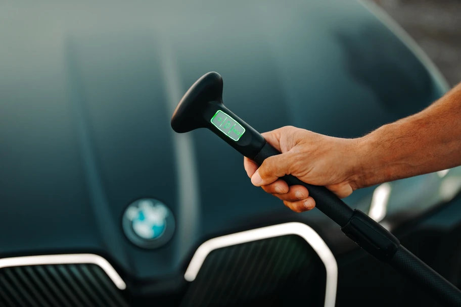 BMW x SipaBoards, la tabla de paddle surf de propulsión eléctrica - Autocosmos