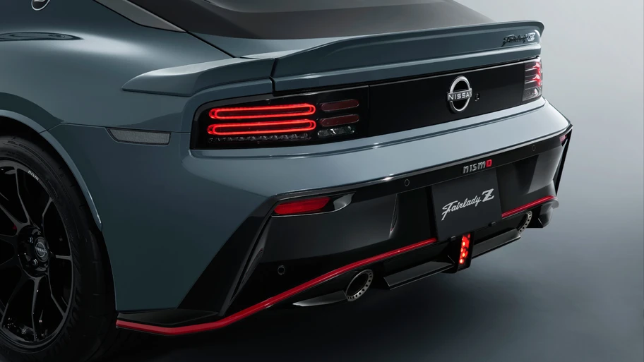 Nissan Z Nismo manual