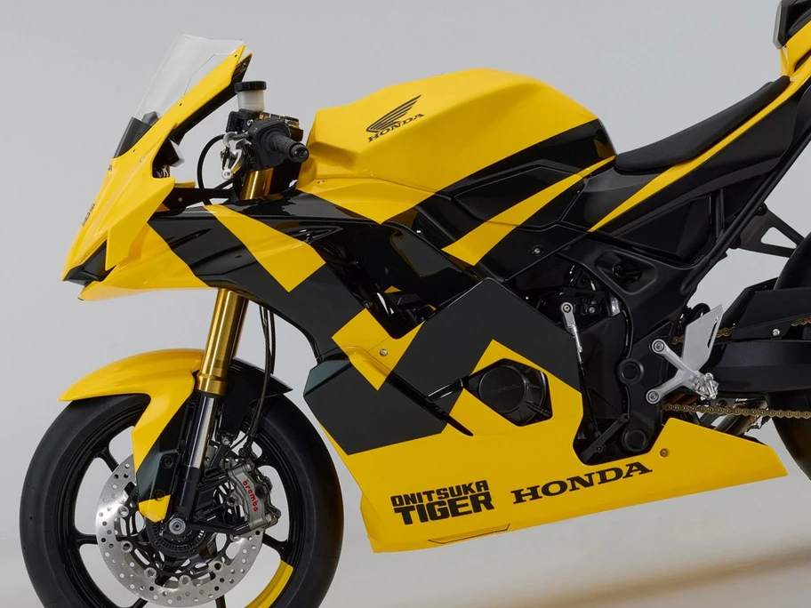 Onitsuka Tiger Honda Mid Sports Concept, la motocicleta que mezcla moda y estilo urbano - Autocosmos 