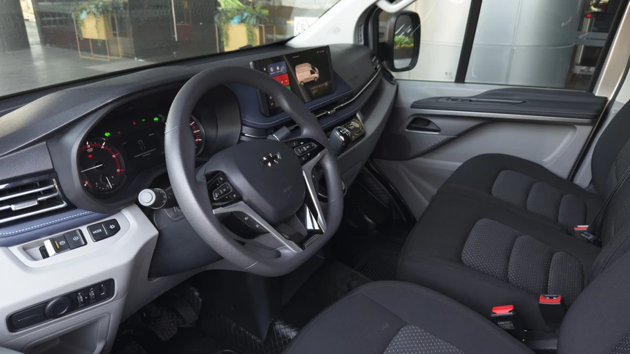 Chevrolet Express Max