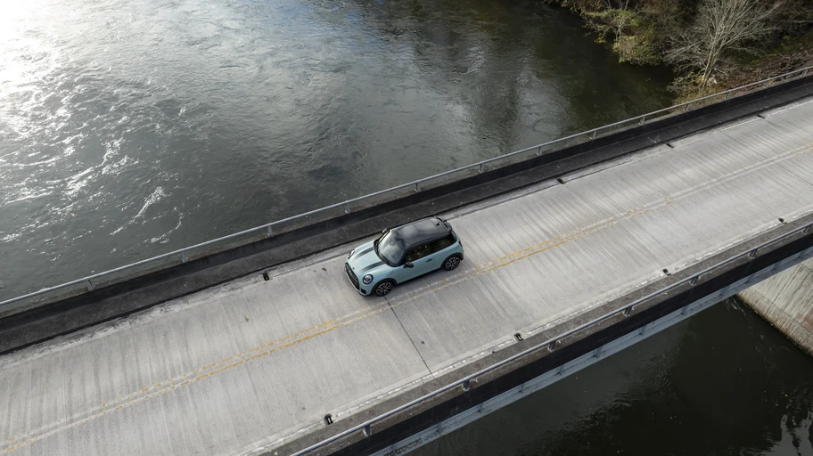 Mini John Cooper Works es puesto a prueba en la Cola de Dragón - Autocosmos