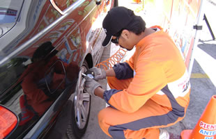 Los latinoamericanos andamos con los neumáticos desinflados