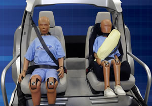 Ford presenta un cinturón de seguridad inflable
